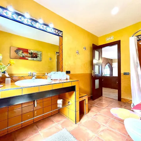 Estupenda Con Wifi, Piscina Privada, Bbq En Tenerife Sur Costa Adeje (Tenerife)